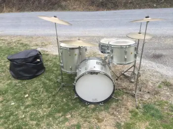967 Ludwig 'time capsule' kit w hardware and cymbals - beauty!
