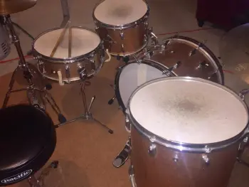 Slingerland Artist Model single ply or three ply?