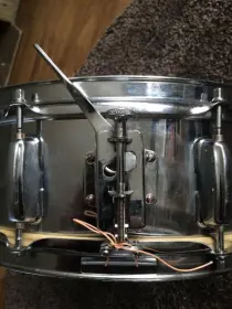 Slingerland snare drum question - no serial?