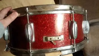 Trying to Identify Snare (Slingerland, or knock-off?)