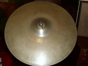 For Sale: Avedis Zildjian Cymbal