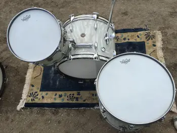 vintage 1960's Gretsch Round Badge 13/16/20 set in original white satin flame finish