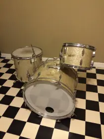Vintage Pearl snare drum