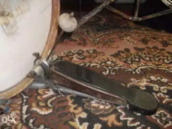 Drum pedal Trowa