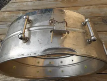 20's Snare Drum - Anyone Know the Brand?