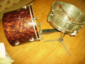 Drum pedal Trowa