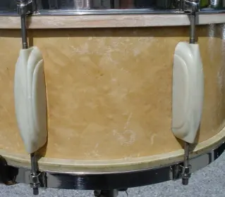 [B]1942 LUDWIG &amp; LUDWIG 6.5 x 14 WHITE “CRYSTAL”/WHITE “CRYSTAL” PLASTIC MODERNE BI-T