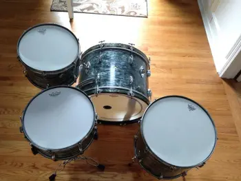1954 Gretsch Broadkaster kit w/matching snare