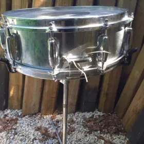 Vintage Slingerland 10 lug snare w/ flat base stand