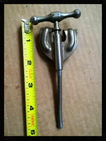 Slingerland Bass Drum rod and claw wanted