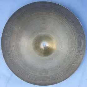 Vintage 18&quot; Zildjian Cymbal 1595gms Help Needed To Date It