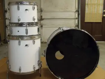'80s Ludwig B/W Badge Kit
