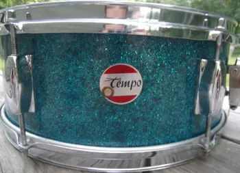 Tempo ( Pearl ) six lug blue sparkle snare