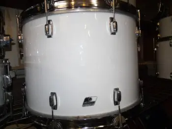 '80s Ludwig B/W Badge Kit