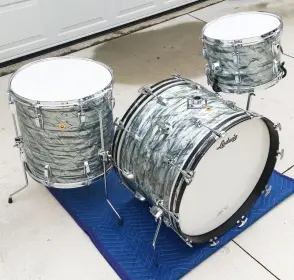 FOR SALE: Vintage 1966 Ludwig Classic 22/16/13 Set in Sky Blue Pearl