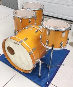 FOR SALE: Beautiful Custom Order 2006 Ludwig Classic Maples 13/16/18/22 in Gold Lac.