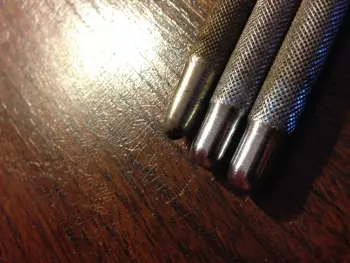 Help Identifying These Floor Tom Legs!