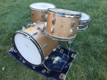 1960’s Ludwig 13/16/20/14 supra in champagne sparkle