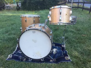 1960’s Ludwig 13/16/20/14 supra in champagne sparkle