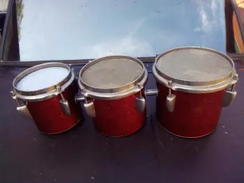 unknown snare drum