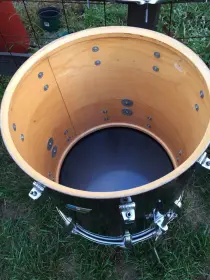 70's Ludwig B/O badge 9&quot; x 13&quot; and 16&quot;x 16&quot; toms in black wrap