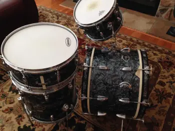 Whitehall drumset - Black Diamond Pearl