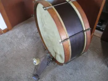 seeking info on old Ludwig bass drum