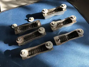 6 Nickel plated bow tie lugs (Ludwig I presume)