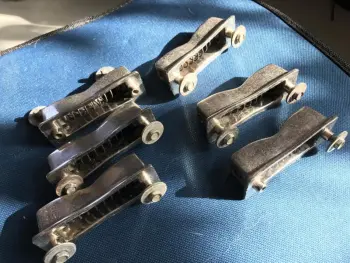 6 Nickel plated bow tie lugs (Ludwig I presume)