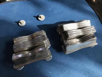 6 Nickel plated bow tie lugs (Ludwig I presume)