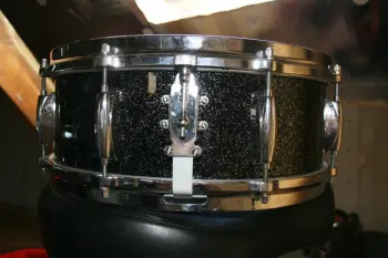 For sale: 1958 Getsch Anniversary Sparkle 4157 snare Drum