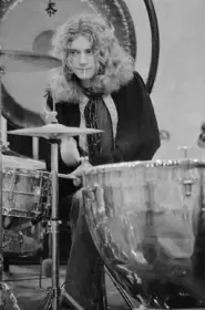 Famous non-drummer musicians behind the kit