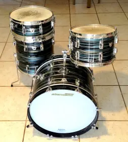 This is the &quot;find your vintage  kit&quot; thread