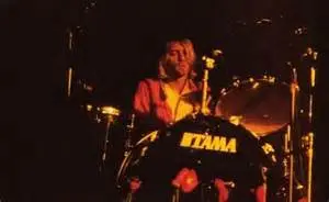 Famous non-drummer musicians behind the kit
