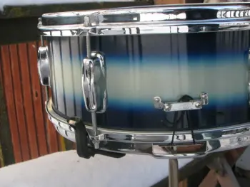 6 Lug Slingerland blue/silver photos.