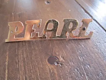 60's pearl drum badge
