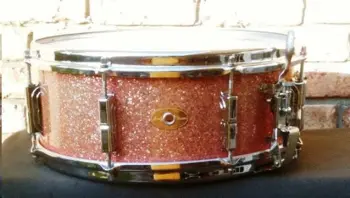 Is this a Shelly Manne 1966 Leedy snare in Blue Agate Pearl?
