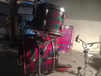 Mercury Pro US 20/12/16 in Psychedelic Red