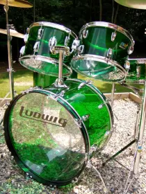 Happy St. Paddy's Day! Let's see your green.
