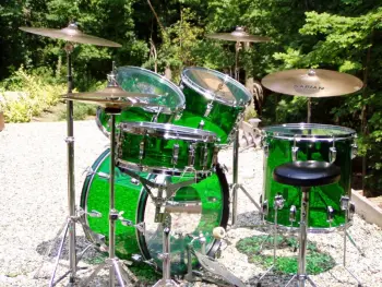 Happy St. Paddy's Day! Let's see your green.