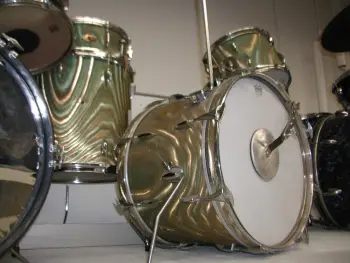 Who made Crown drums?