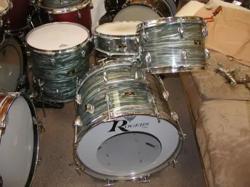 Who made Crown drums?