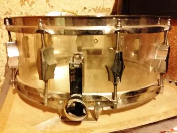 Before and after of Fibes crystalite snare.