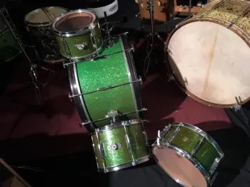 WFL Zephyr Lug Green Sparkle Set