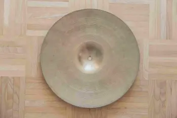 Identification of a Luxor cymbal