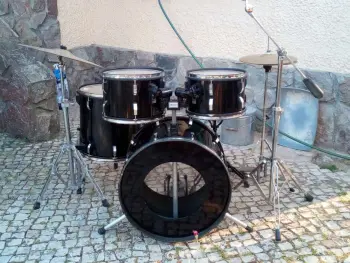 Rogers drum kit I found