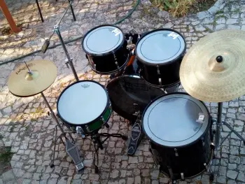 Rogers drum kit I found