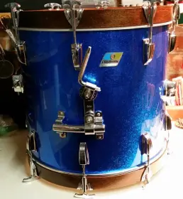 Closest match to 60's Ludwig sparkling blue.