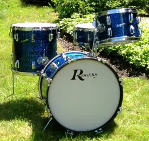 This is the Display Your Rogers Drums Thread