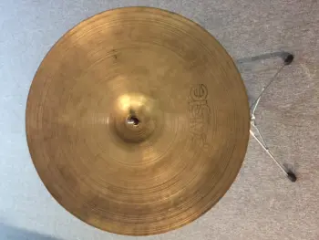 Paiste 2002 Pre-Serial 16&quot; Crash?